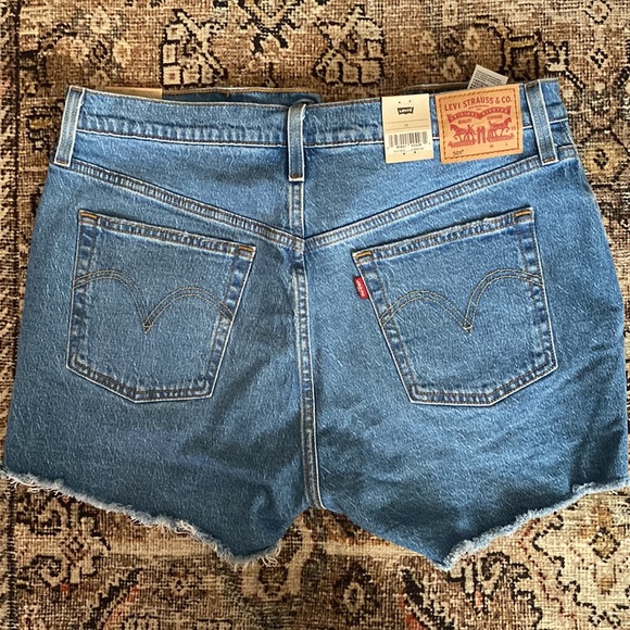Levi 501 denim shorts - Picture 4 of 6
